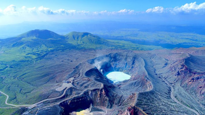 阿蘇山の噴火は続く 危険だけじゃない自然の恵みが豊富